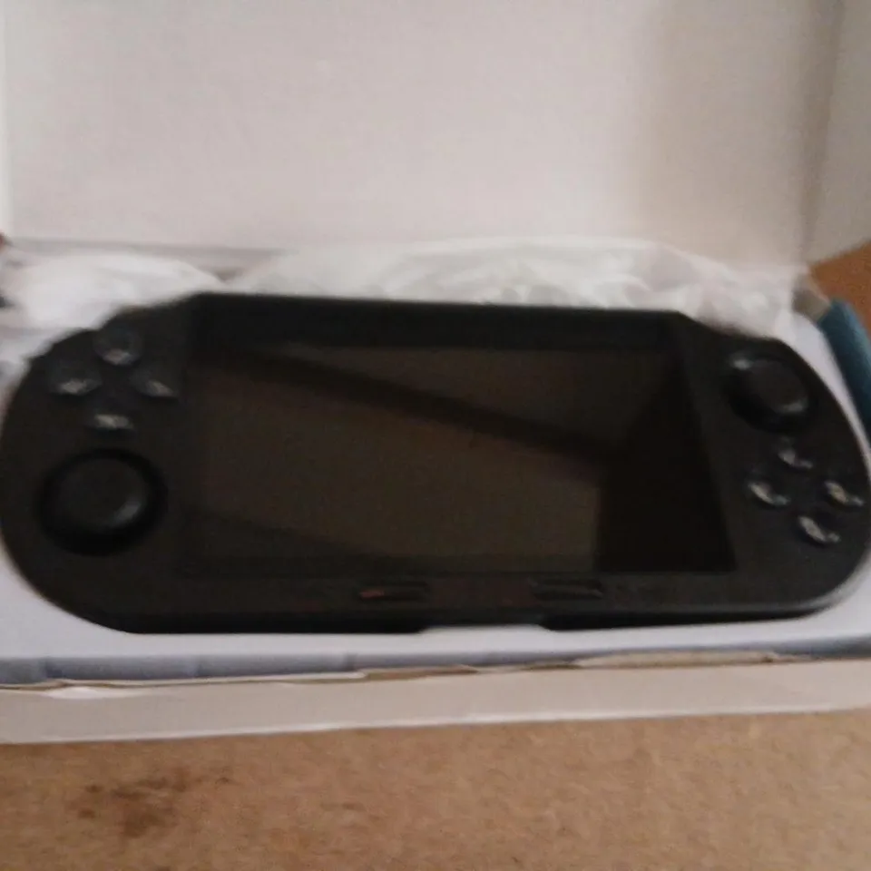 SF3000 GAME PLAYER HANDHELD CONSOLE – 4.5 INCH IPS SCREEN, BOXED