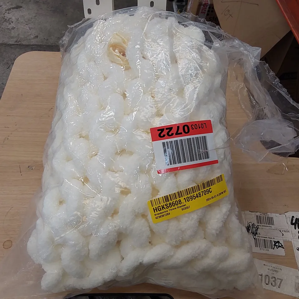 BAGGED BRANKOVICE THROW BLANKET // SIZE UNSPECIFIED (1 ITEM)
