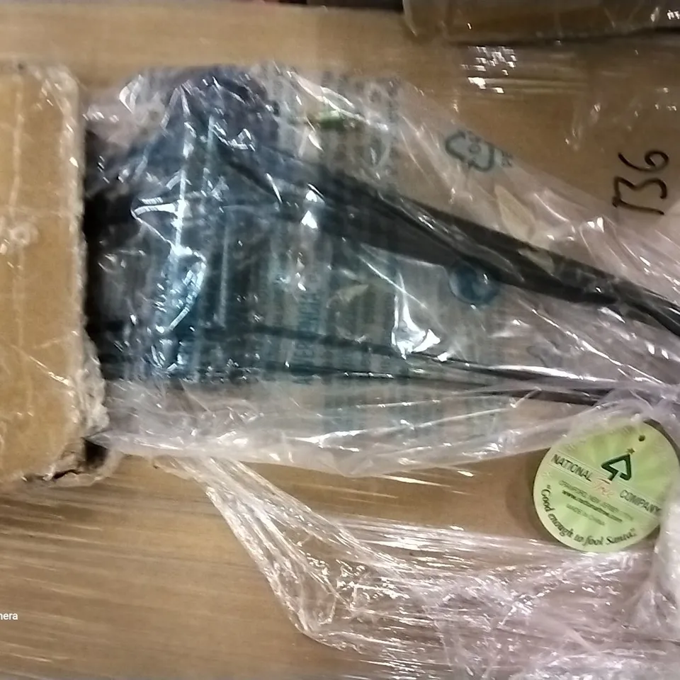 BOXED ARTIFICIAL TREE STAND 16H×45.72W CM