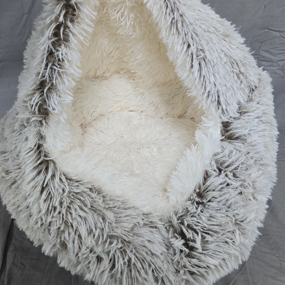 FLUFFY DOG BED