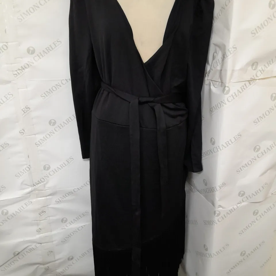 SOSANDRA TASSLE WRAP DRESS IN BLACK SIZE 20