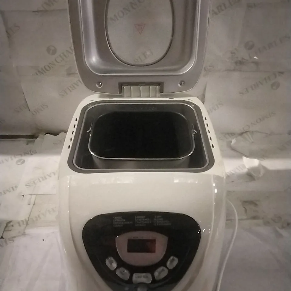 BOXED MORPHY RICHARDS FAST BAKE BREADMAKER 