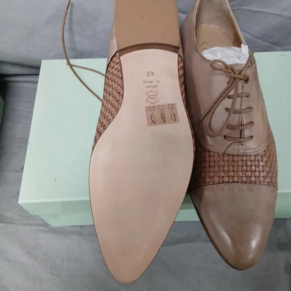 CALPIERRE DL75 TAUPE LEATHER OXFORD SHOES – UK 6 (EU 40)