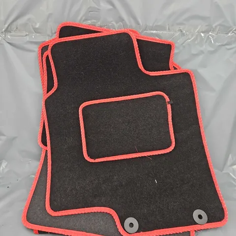 UNBRANDED SET OF 4 CAR MATTS IN RED & BLACK - MODEL UNSPECIFED