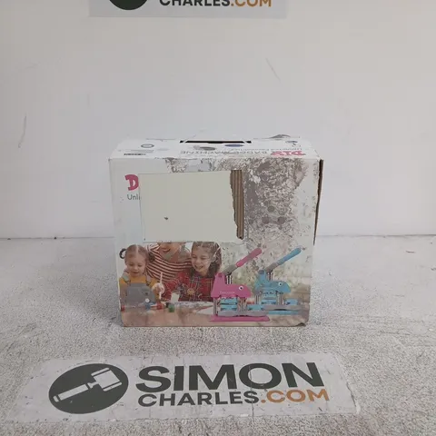 DIY BADGE MACHINE β CRAFT TOY SET (BOXED)