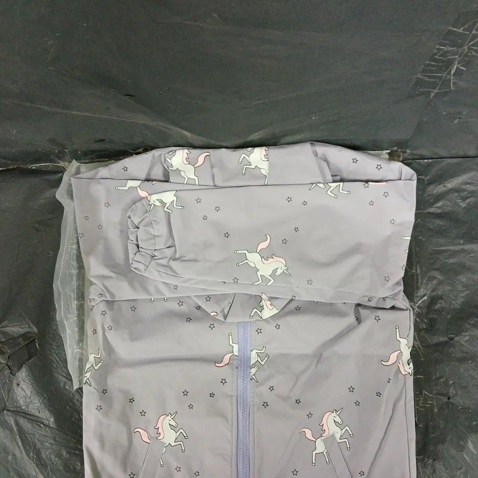 HOLLY & BEAU COLOUR CHANGING  UNICORN RAINCOAT – AGE 7-8