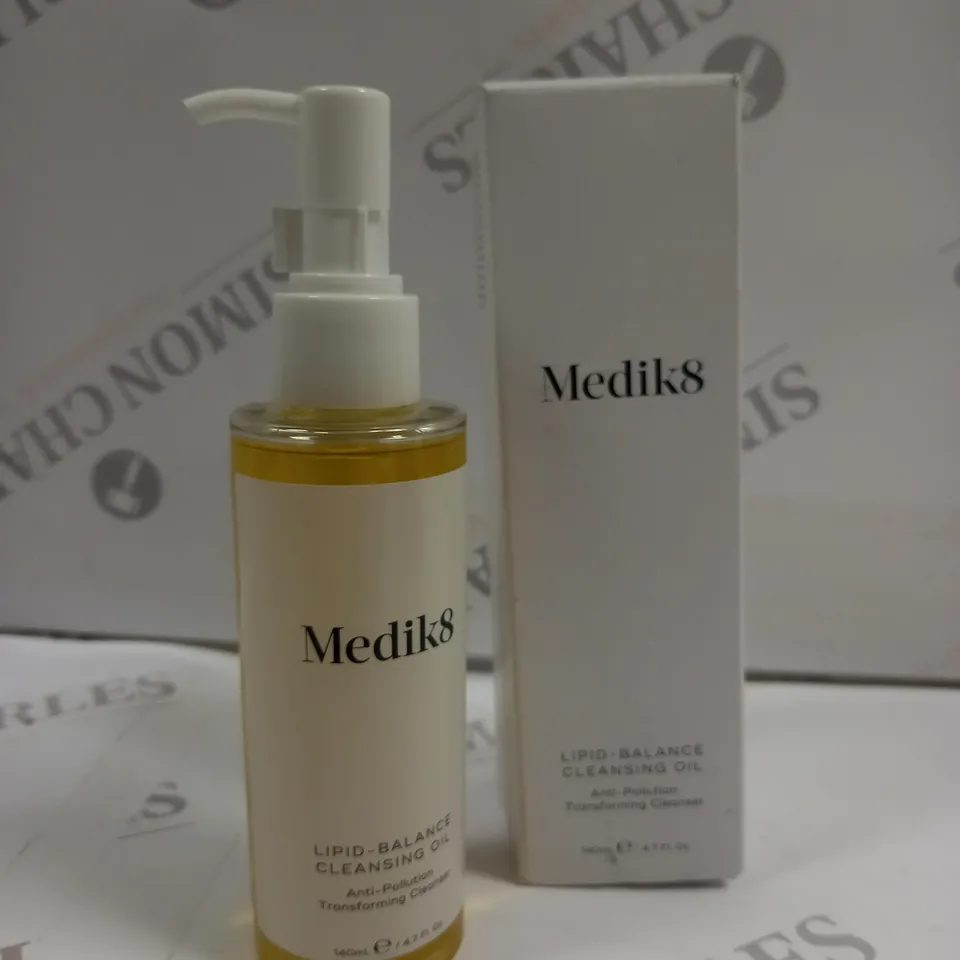BOXED MEDIK8 LIPID-BALANCE CLEANSING OIL
