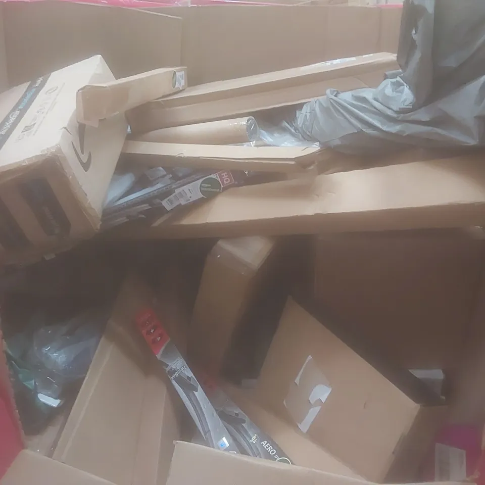 PALLET OF ASSORTED HOUSEHOLD GOODS AND PRODUCTS TO INCLUDE; CAR WIPER BLADES, AQUA OPTIMA WATER DISPENSER, PET STAIRS ETC