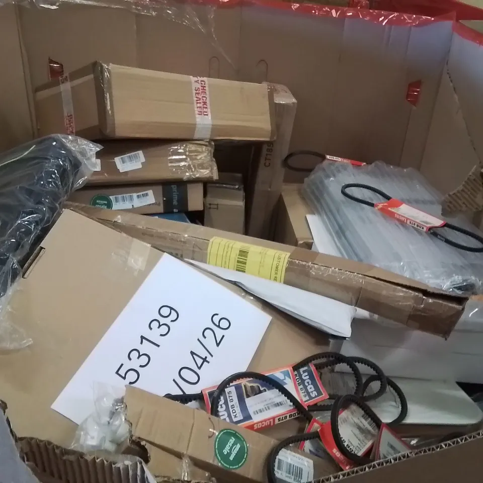 PALLET OF ASSORTED HOUSEHOLD GOODS AND PRODUCTS TO INCLUDE;TOILET SEAT,RADIATOR HEAT COVER,DIY BOAT MODEL 