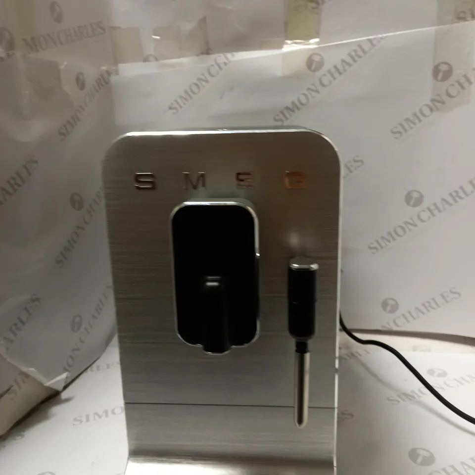 SMEG BEAN TO CUP COFFEE MACHINE 