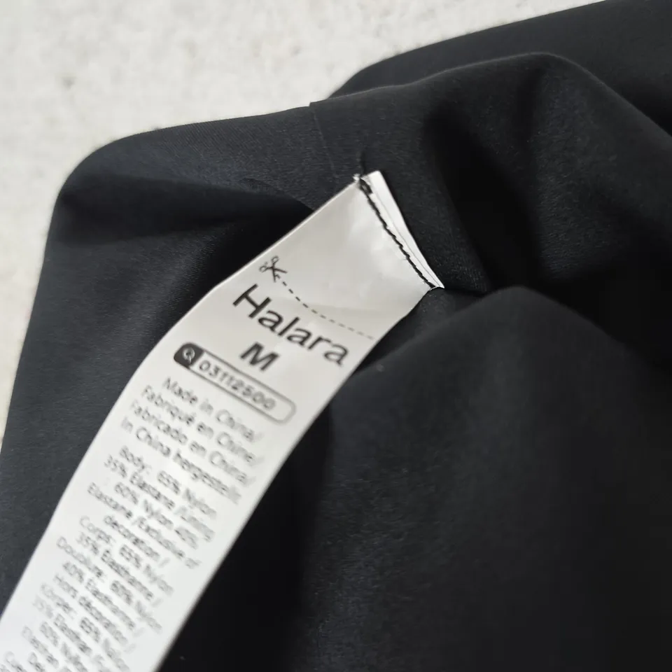 HALARA BLACK SLEEVELESS TOP – UK SIZE M