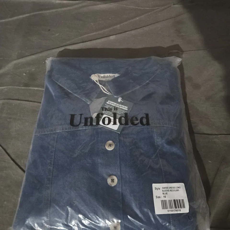 UNFOLDED DAISY DRESS LONG SLEEVE – BLUE, UK SIZE 16