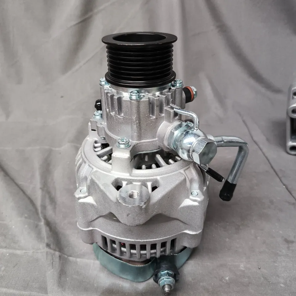 CAR ALTERNATOR WITH PULLEY 