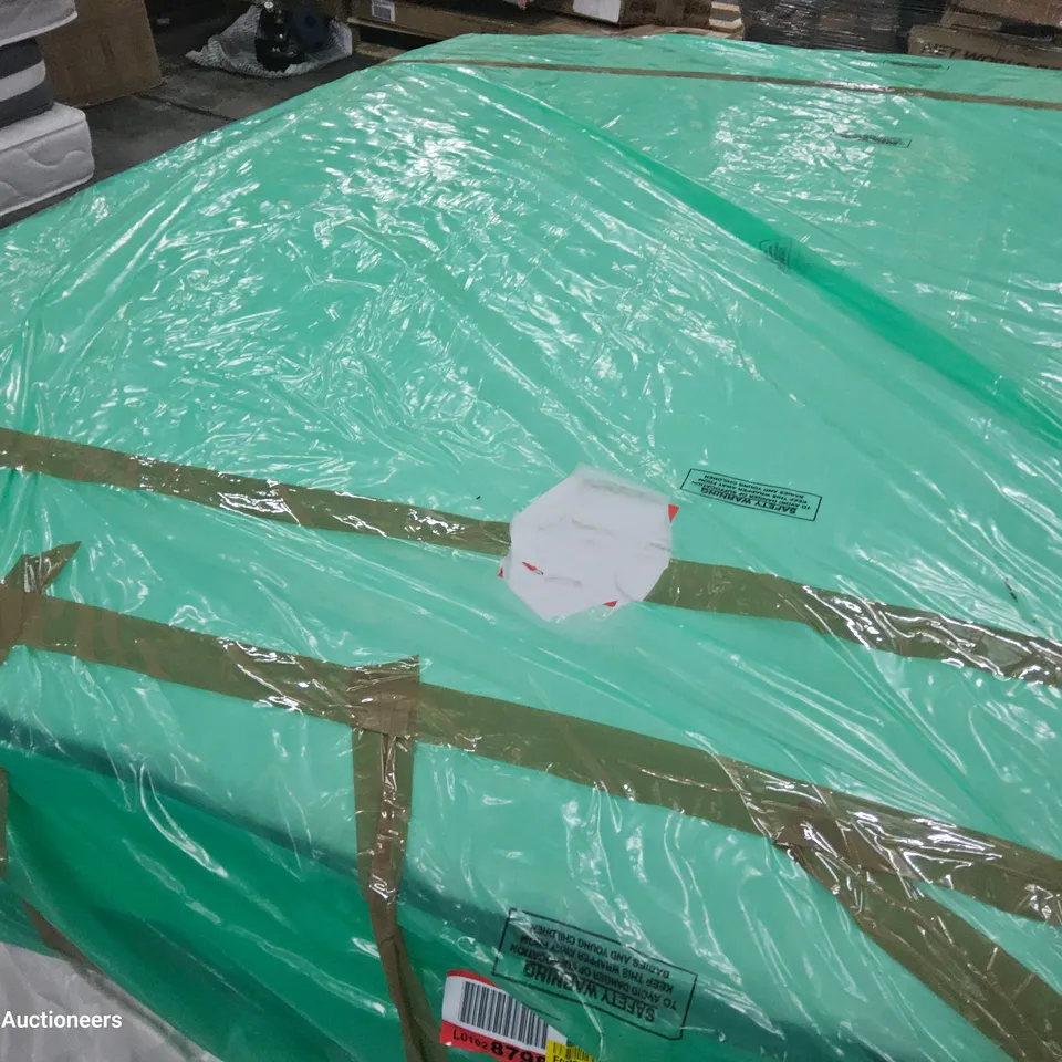 BAGGED 4'6" DOUBLE POCKET SPRUNG MATTRESS
