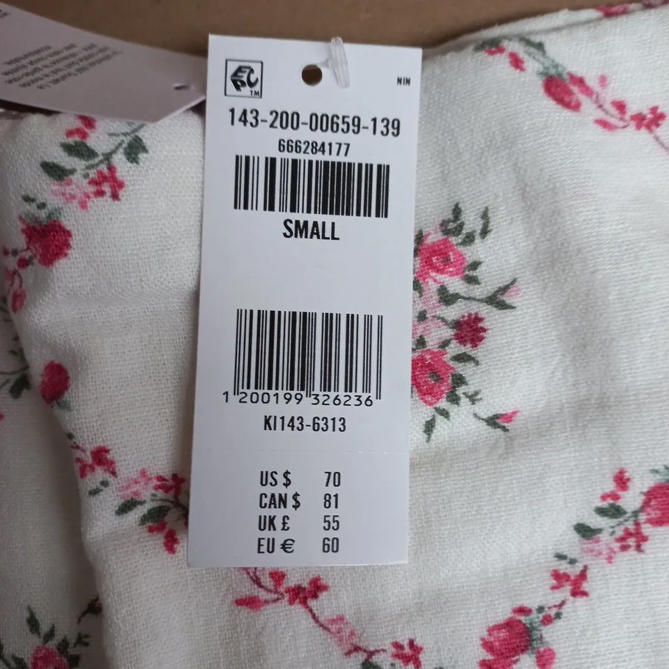 FLORAL WHITE TEXTILE WITH PINK FLOWERS AND LACE TRIM – SMALL