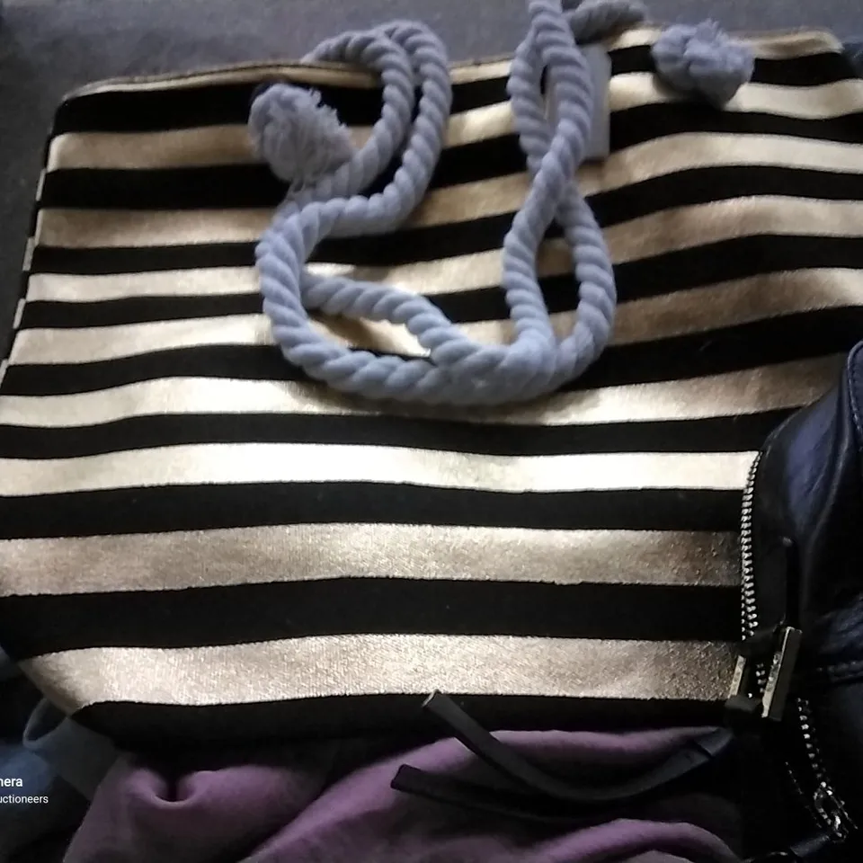 BOX IF APP15 ASSORTED ITEMS OF CLOTHING & HANDBAGS