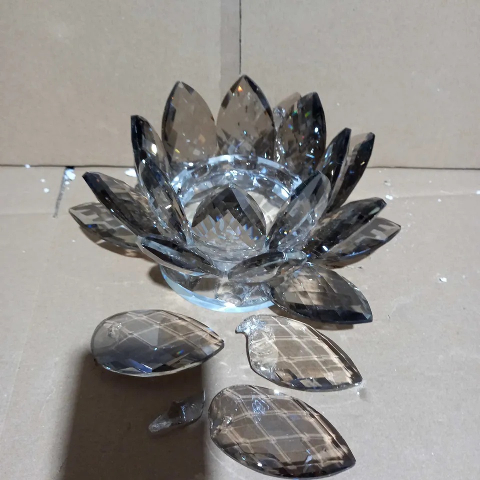 JULIAN MCDONALD LOTUS CANDLE HOLDER - SMOKED GLASS