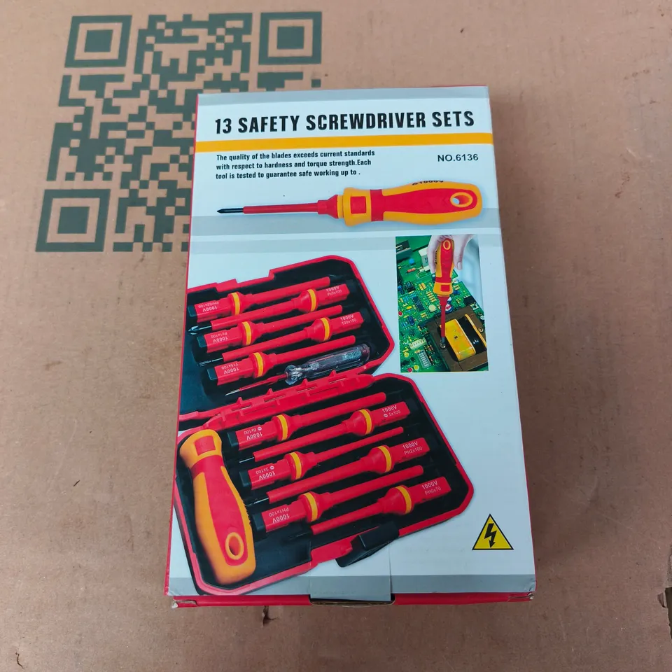 13-PIECE SAFETY SCREWDRIVER SET