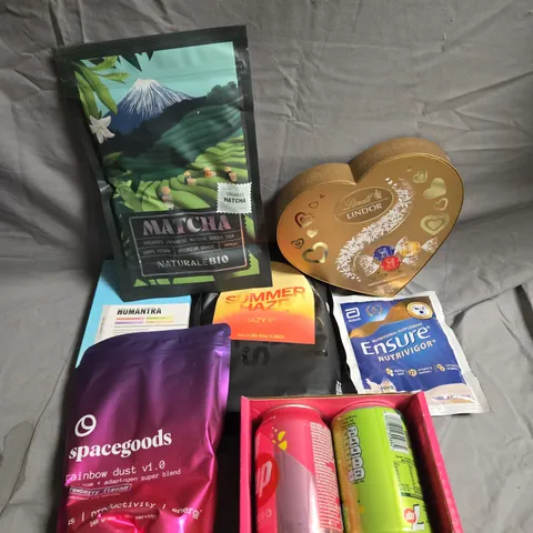 APPROXIMATELY 5 ASSORTED FOOD &DRINK ITEMS TO INCLUDE - LINDOR, 7UP AND SPACEGOODS  - COLLECTION ONLY