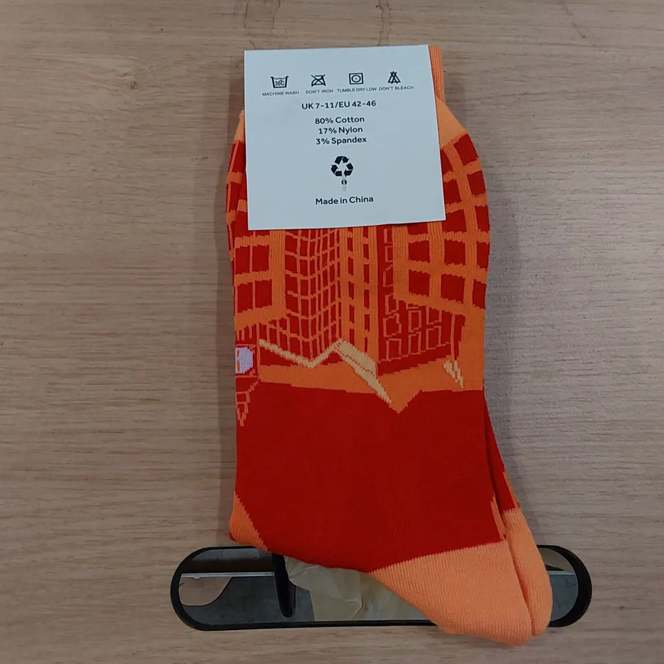 BOX OF APPROXIMATELY 360 BRAND NEW BIER CO 'SUPER DAD' SOCKS (1 BOX)