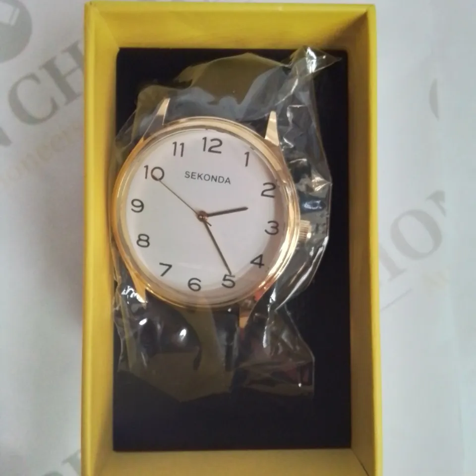 BOXED SEKONDA STYLISH ANALOG WATCH.