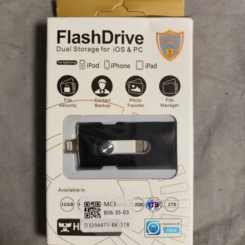 FLASHDRIVE 1TB DUAL STORAGE FOR IOS & PC USB DRIVE IN BLACK – BOXED