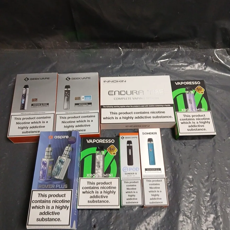 APPROXIMATELY 15 ASSORTED E-CIG PRODUCTS AND ACCESSORIES TO INCLUDE INNOKIN, ASPIRE, GEEKVAPE ETC 