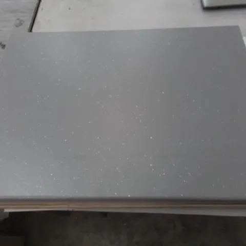LOT OF 3 WOODSTOCK POSTFORMED WORKTOPS IN FLINT QUARTZ MATT - 644X460X28MM