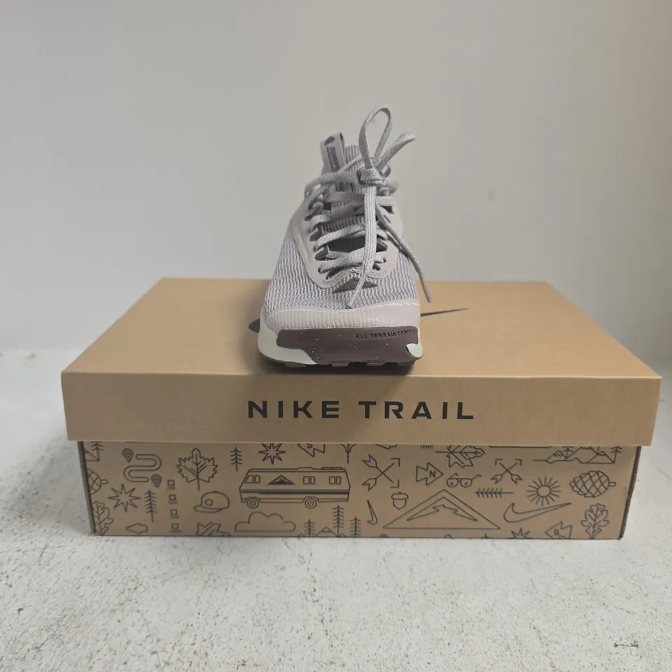 BOXED PAIR OF NIKE JUNIPER TRAIL 3 TRAINERS IN LILAC SIZE UK 3