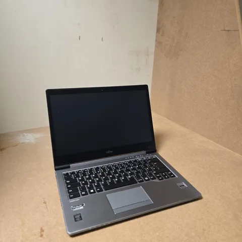 FUJITSU SIEMENS LIFEBOOK U745 LAPTOP