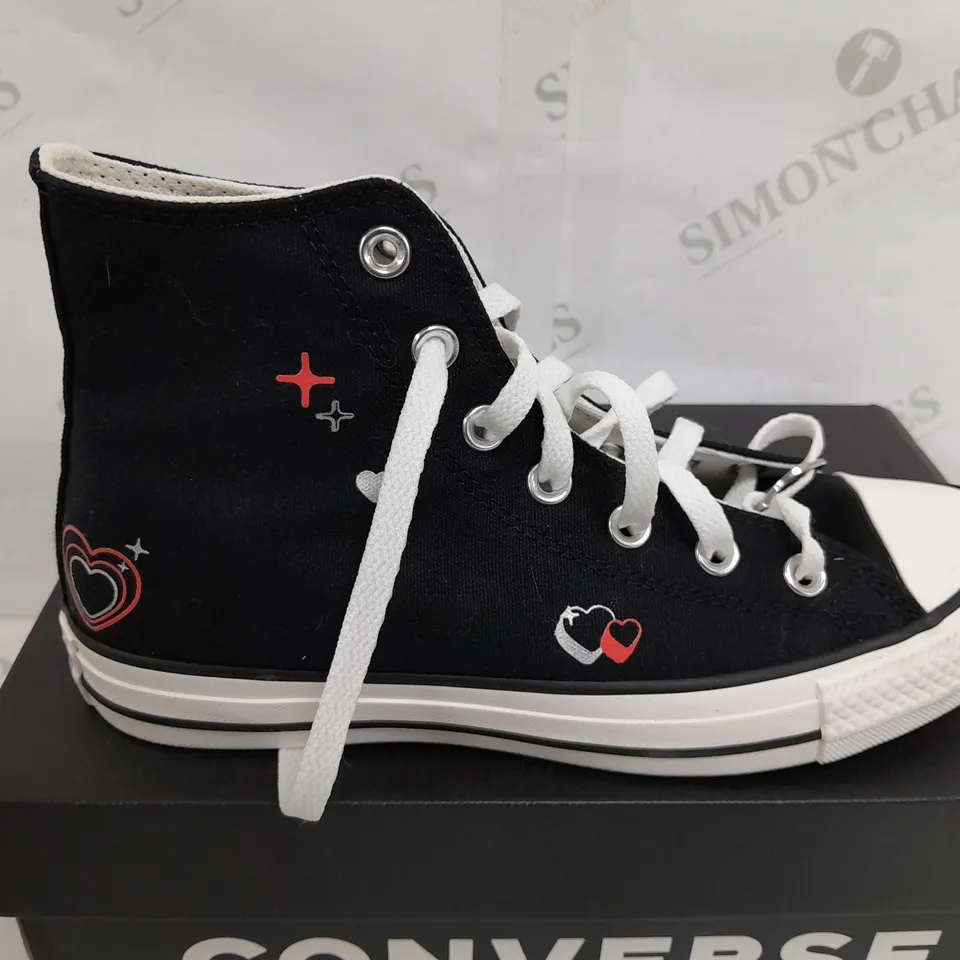 BOXED PAIR OF CONVERSE HEART PRINTED TRAINERS IN BLACK - WOMENS UK 6