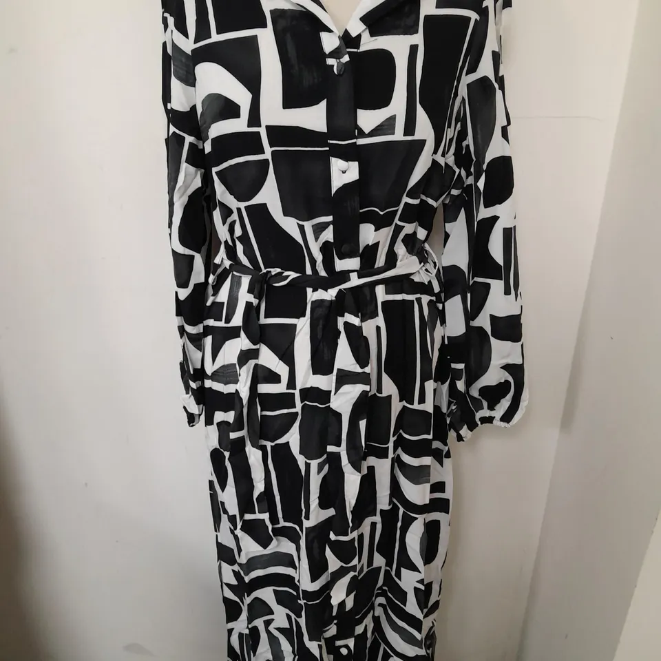 RIVER ISLAND MONO BELTED DRESS - UK 8