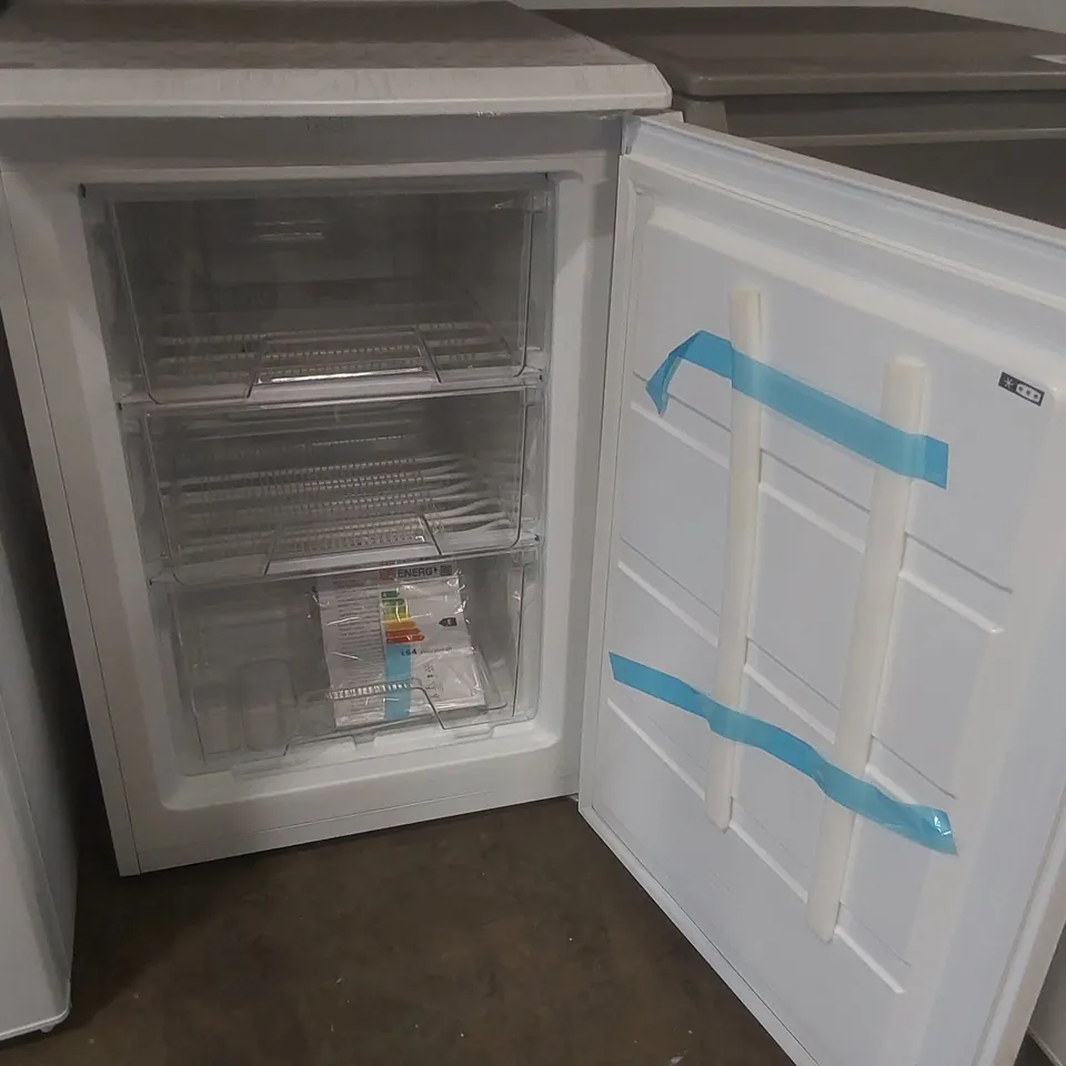 LOGIK LUF55W23 UNDERCOUNTER FREEZER - WHITE