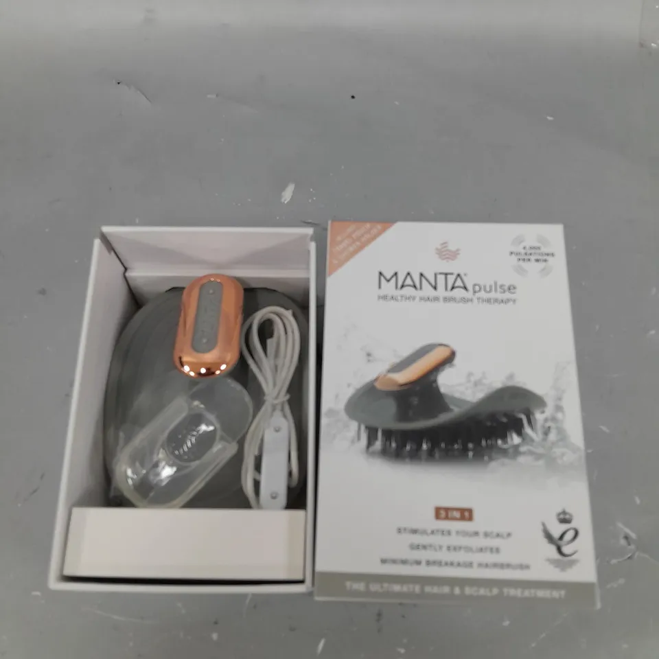 BOXED MANTA PULSE FLEXIBLE HAIRBRUSH