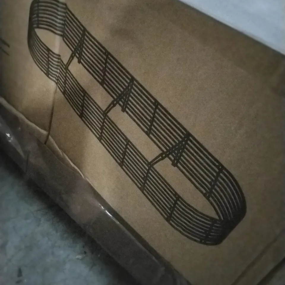 BOXED BREEINS GARDEN BED