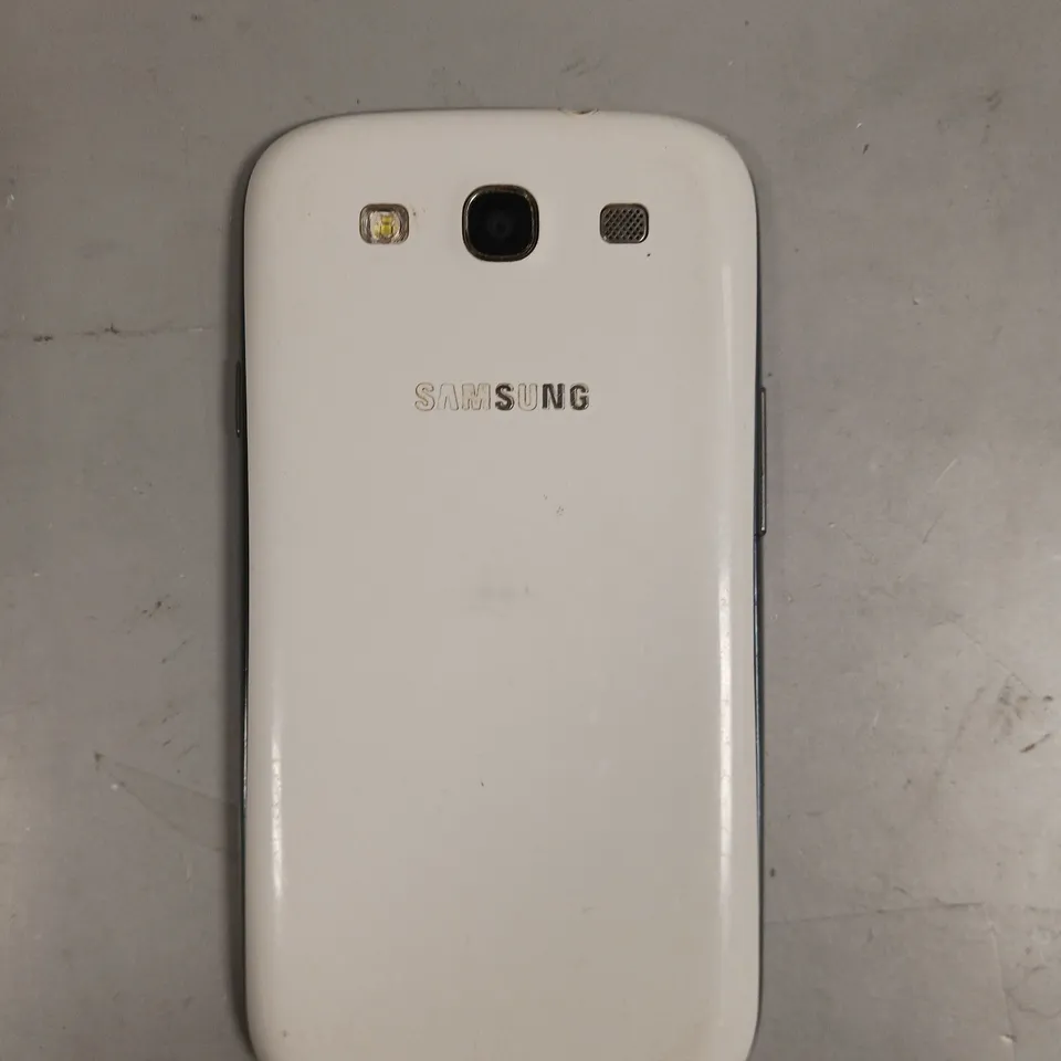 SAMSUNG GALAXY S3 SMARTPHONE 