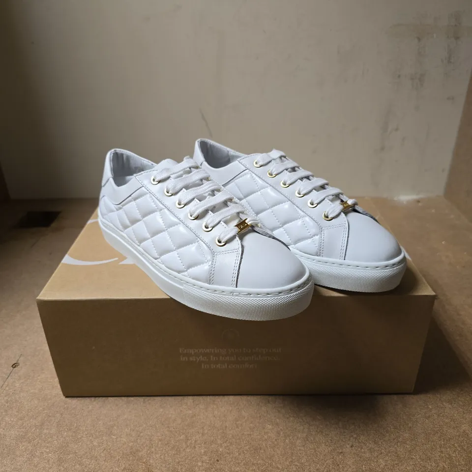 CALIA STAR QUILTED WHITE SNEAKERS – WOMEN'S UK 5