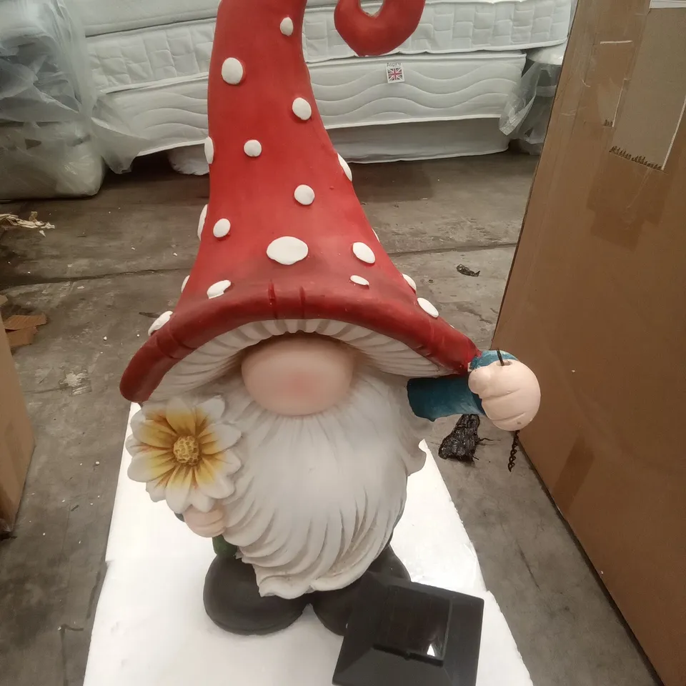 BOXED LARGE GARDEN GNOME WITH SOLAR PANEL