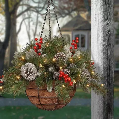 BOXED CHRISTMAS HANGING BASKET (1 BOX)