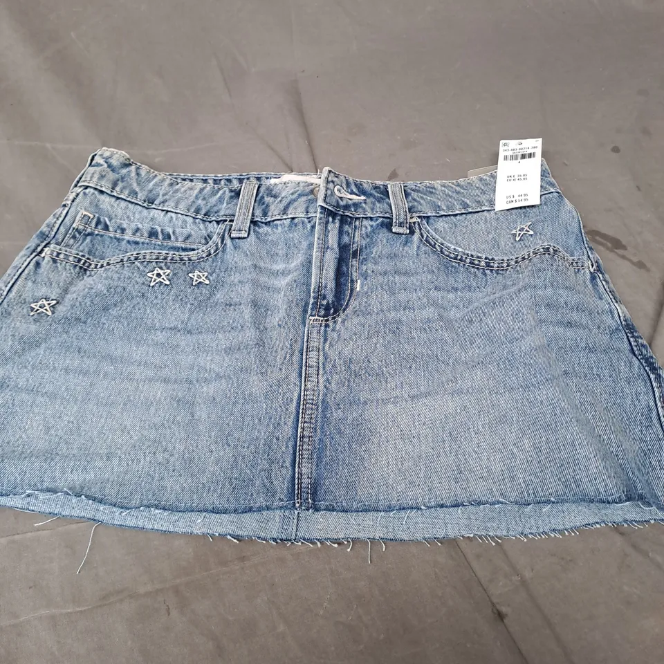 HOLLISTER DENIM MINI SKIRT - W27
