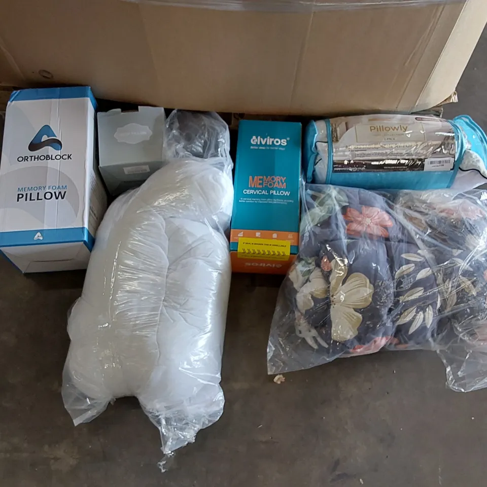 PALLET OF ASSORTED BEDROOM AND COMFORT BASED PRODUCTS TO INCLUDE; PILLOWS, SUPPORT SEAT CUSHIONS AND SIMILARLY RELATED GOODS