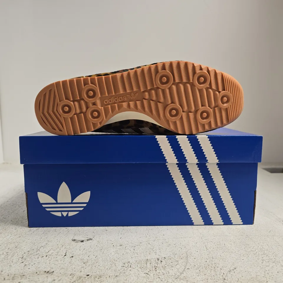BOXED PAIR OF ADIDAS SL 72 OG TRAINERS IN LEOPARD PRINT/WHITE SIZE UK 7