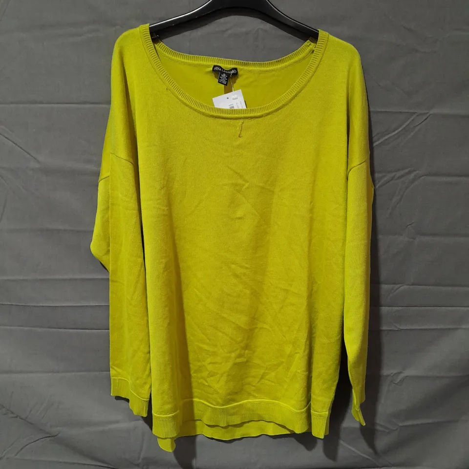 APPROXIMATELY 10 ASSORTED ITEMS OF WOMEN'S CLOTHING TO INCLUDE KIM&CO DRESS SIZE L, KIM&CO JUMPSUIT SIZE S, NINA LEONARD TOP SIZE XL 
