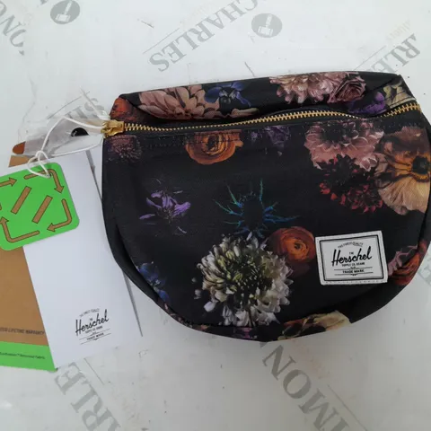 HERSCHELL SETTLEMENT HIP PACK IN FLORAL REVIVAL - ONE SIZE