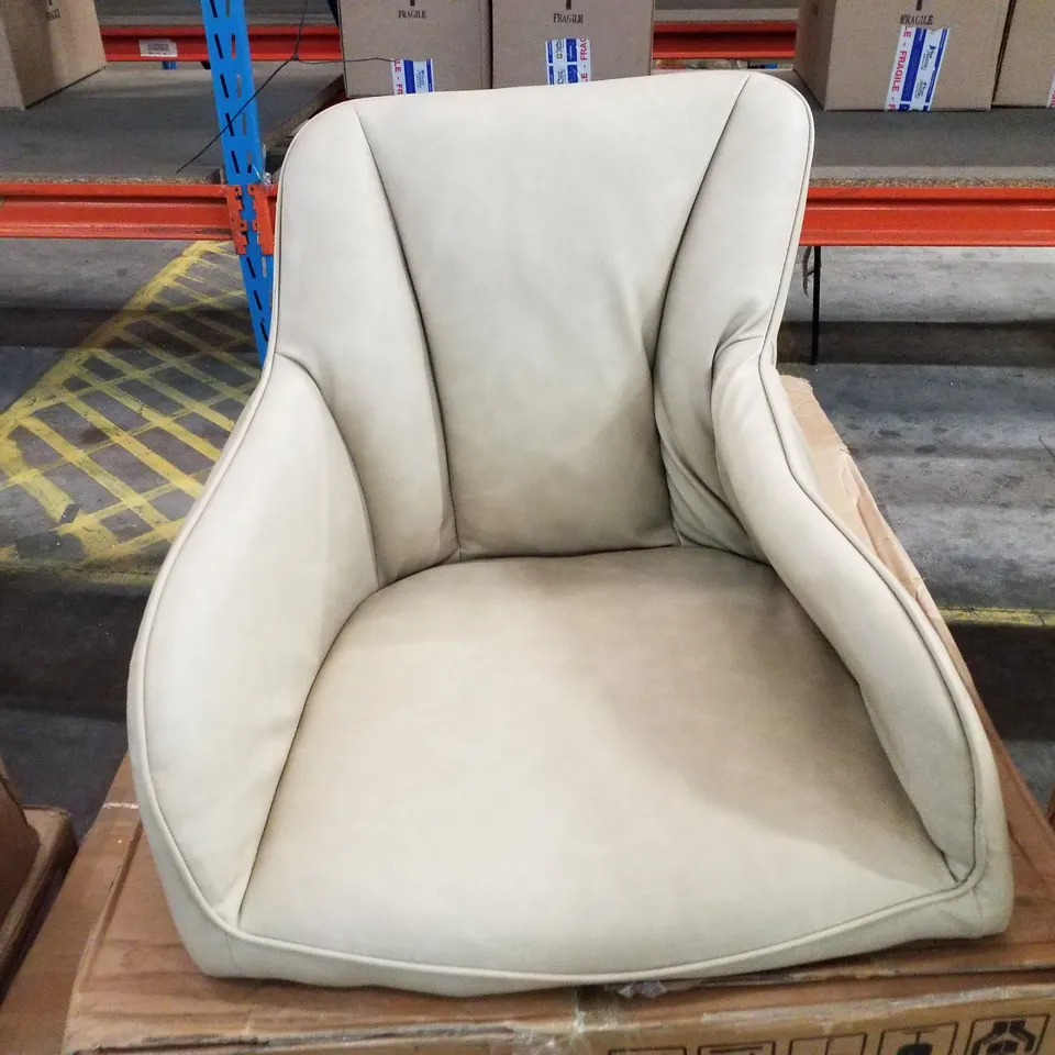 BOXED UNBRANDED SET OF 2 CREAM SOFT LEATHER DINING SEATS 