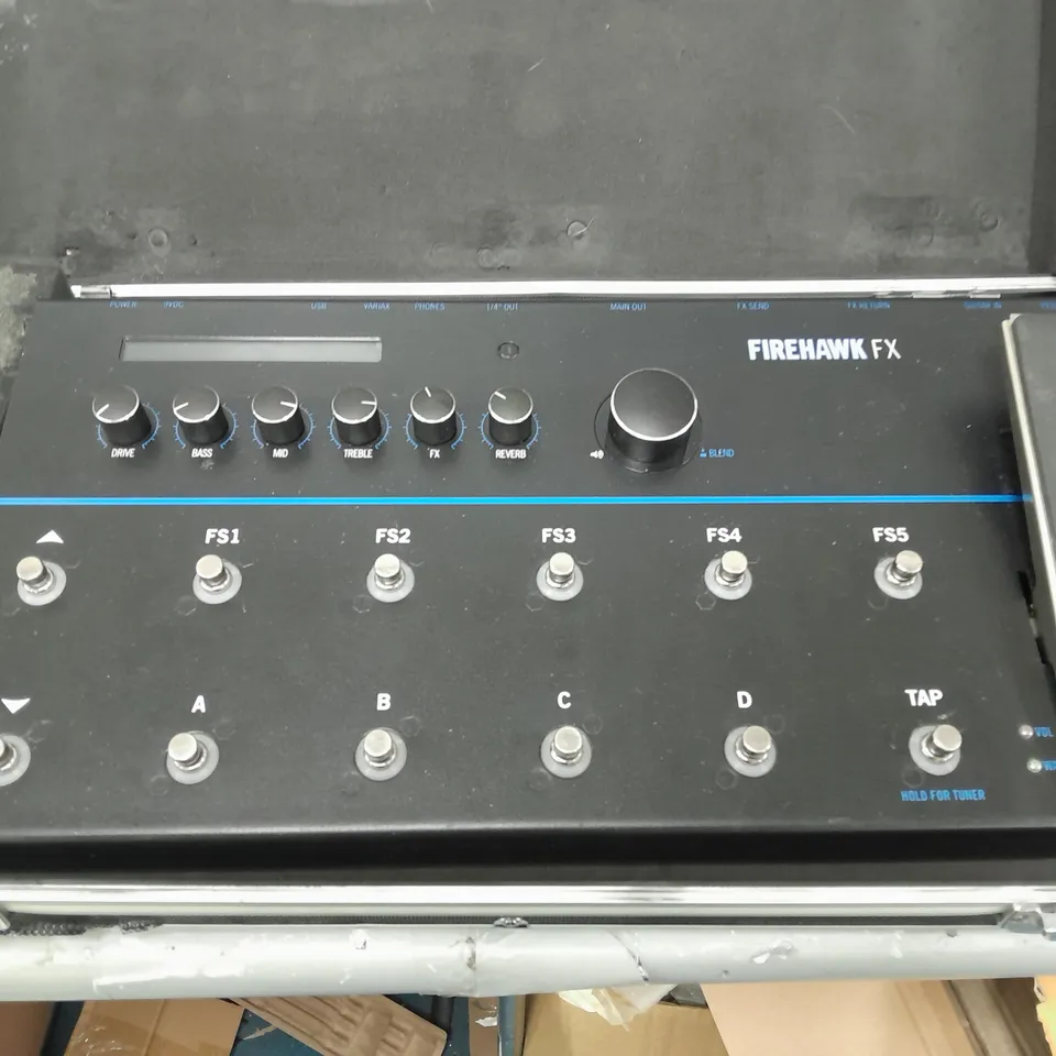 LINE 6 FIREHAWK FX MULTI-EFFECTS GUITAR EFFECT PEDAL