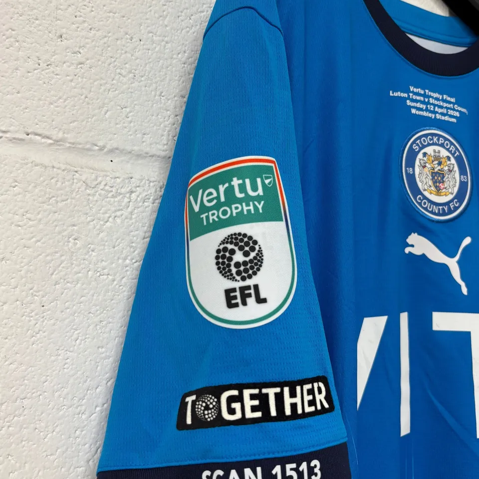 STOCKPORT COUNTY F.C VERTU TROPHY FINALS MATCH WORN HOME SHIRT IN BLUE/WHITE - EU L / ADAM SIDIBEN #29