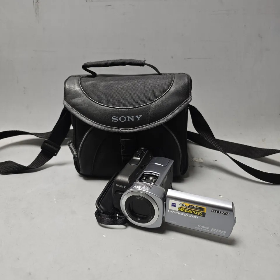 SONY DCR-SR75 DIGITAL CAMERA