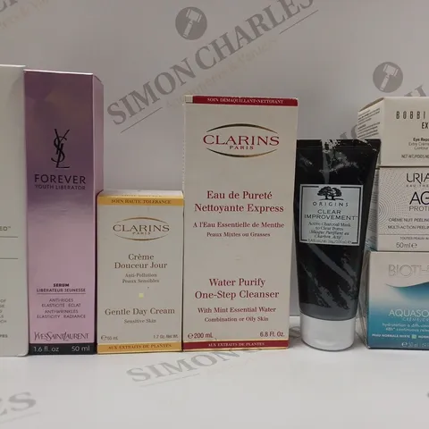BOX OF APPROX 15 ASSORTED BEAUTY PRODUCTS TO INCLUDE YSL FOREVER YOUTH LIBERATOR SERUM, CLARINS GENTLE DAY CREAM, ORIGINS ACTIVE CHARCOAL MASK, ETC