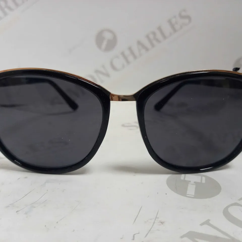 LOT OF 3 PAIRS OF DUNE SUNGLASSES RRP £105